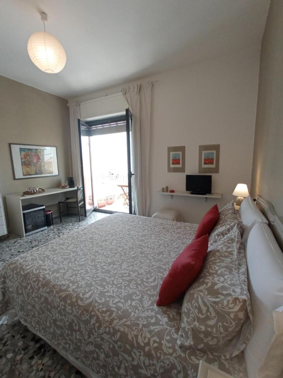 Myhouse Otel Olbia Dış mekan fotoğraf