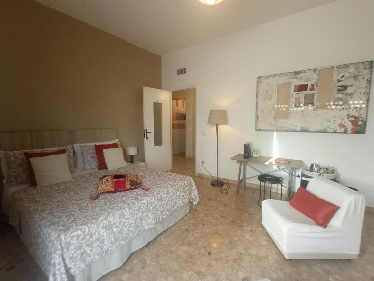 Myhouse Otel Olbia Dış mekan fotoğraf